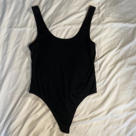 Fab'rik | Black Scoop Neck Body Suit | Size: Small - Picture 3 of 5